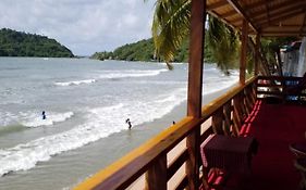 Fernandes Bar And Restaurant