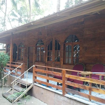Fernandes Bar And Restaurant Bed and Breakfast Canacona Exteriör bild