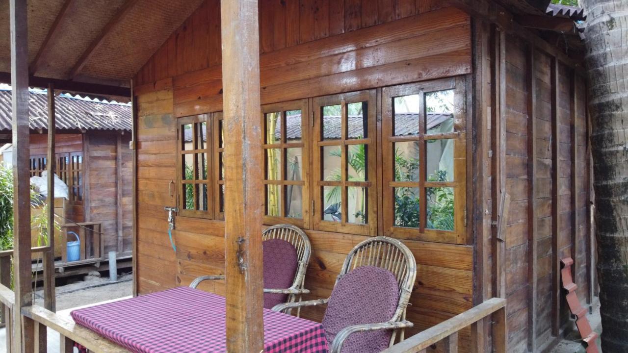 Fernandes Bar And Restaurant Bed and Breakfast Canacona Exteriör bild